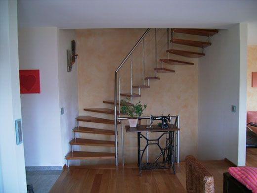 Systemtreppe mit Relinggeländer